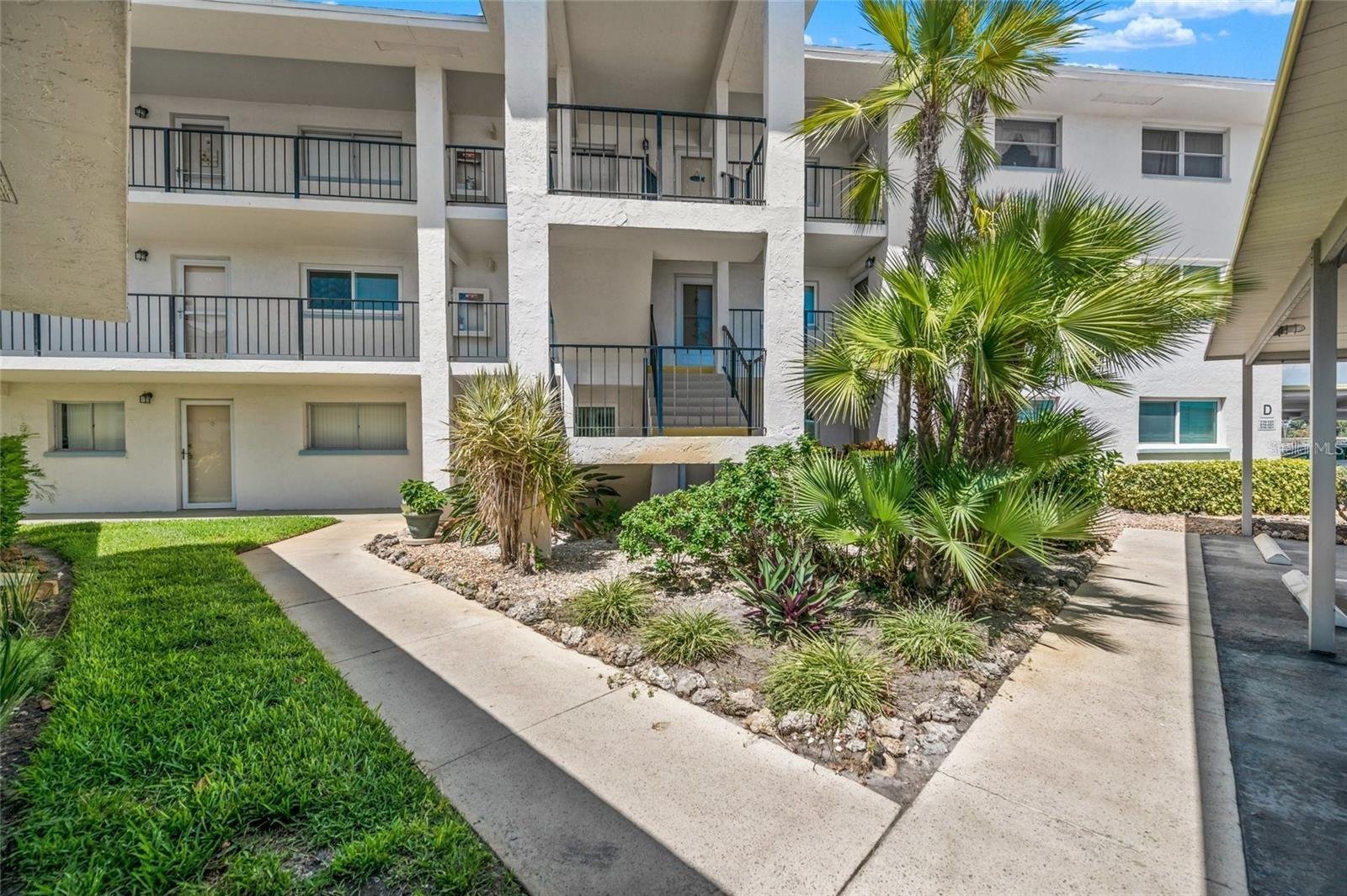 Remodeled penthouse condo for sale 708 Tamiami Trail S Venice FL 34285.